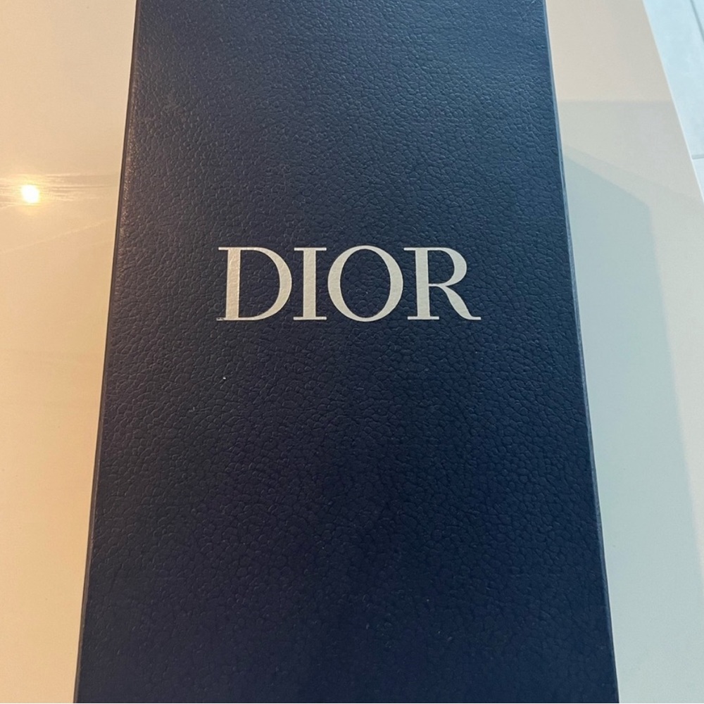 Dior box
